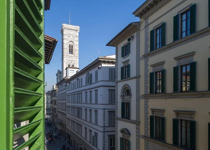 Calzaioli - Steps From The Duomo Apartament