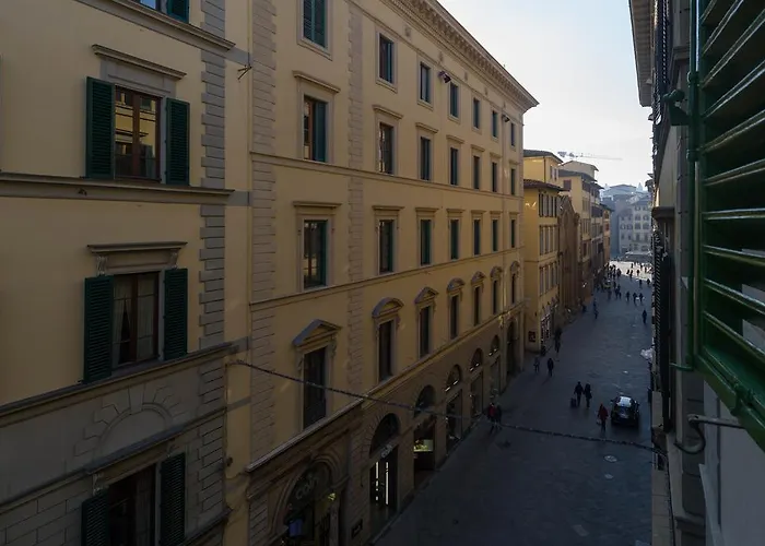 Calzaioli - Steps From The Duomo Apartament