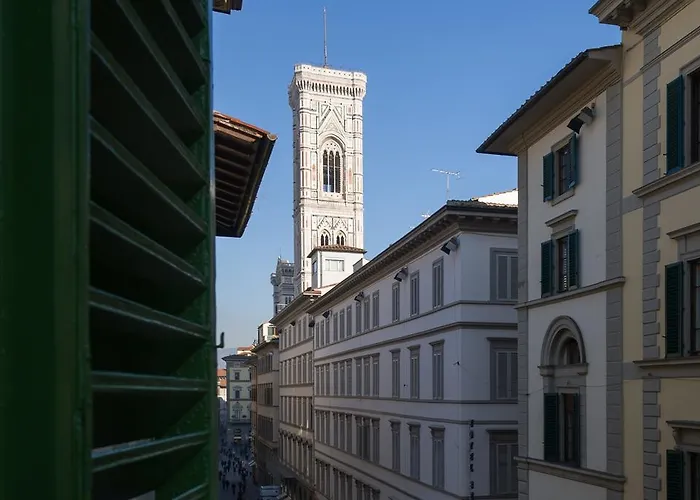 Calzaioli - Steps From The Duomo Apartament *